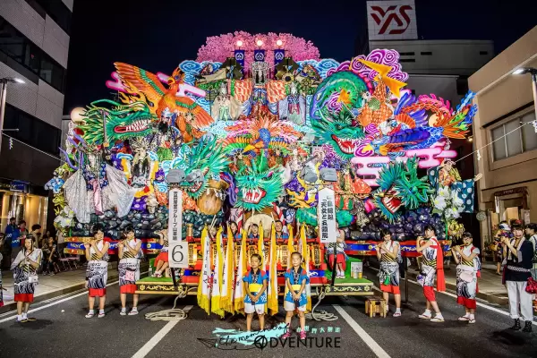 八戶三社大祭 - 巨大山車遊行 八戶三社大祭 - 巨大山車遊行